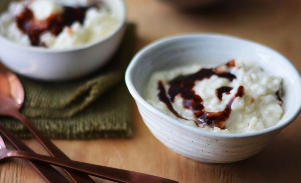 Two bowls of quine rice pudding